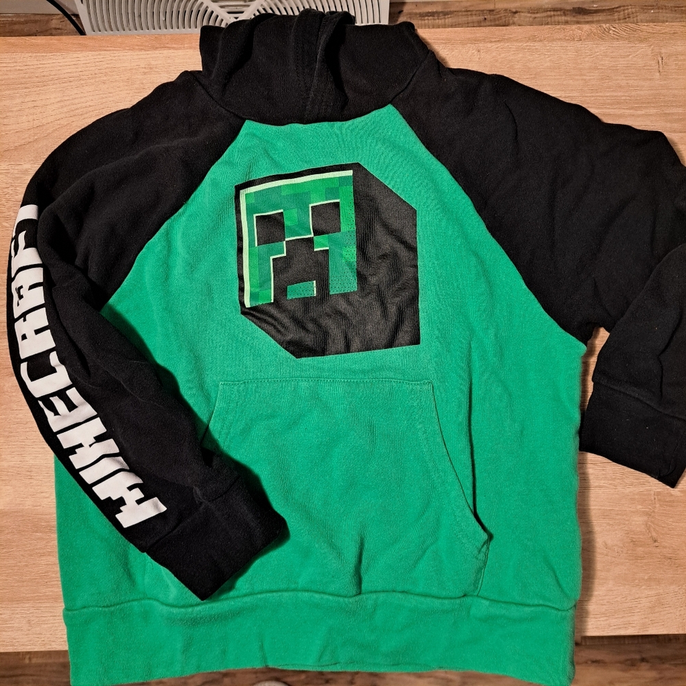Minecraft Boys MAD Engine Green and Black Hoodie Small